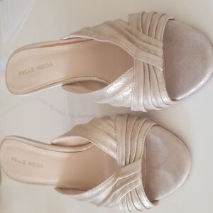 Pella Moda shoes
